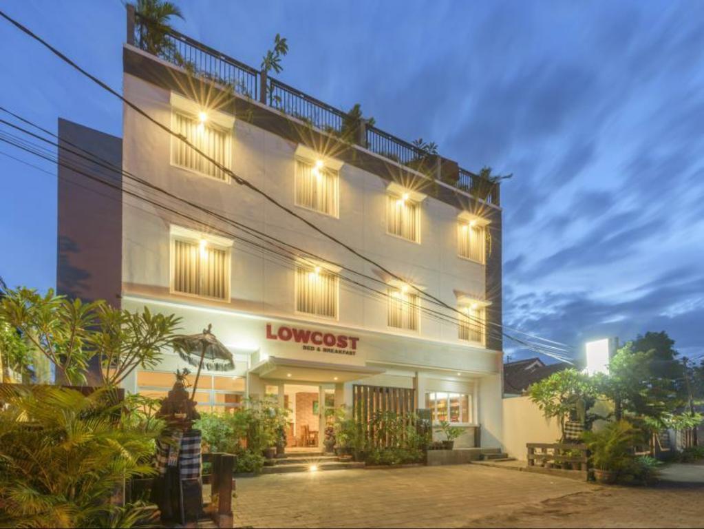Lowcost Bed & Breakfast Jimbaran  Exterior photo